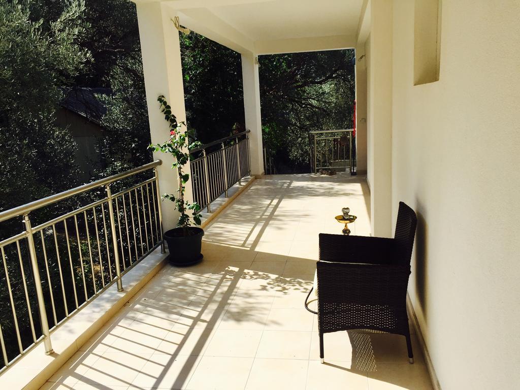 Apartment Superseaview Sutomore Pokoj fotografie