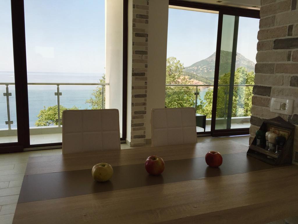 Apartment Superseaview Sutomore Pokoj fotografie