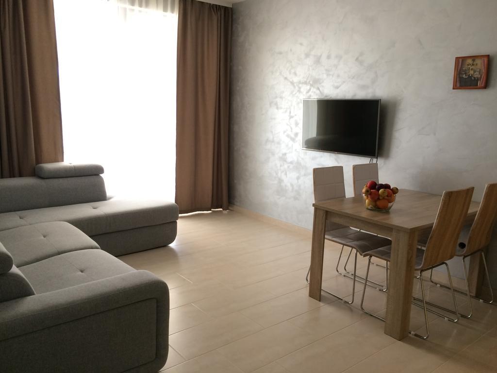 Apartment Superseaview Sutomore Pokoj fotografie