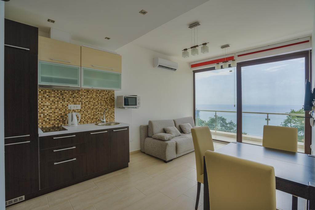 Apartment Superseaview Sutomore Pokoj fotografie